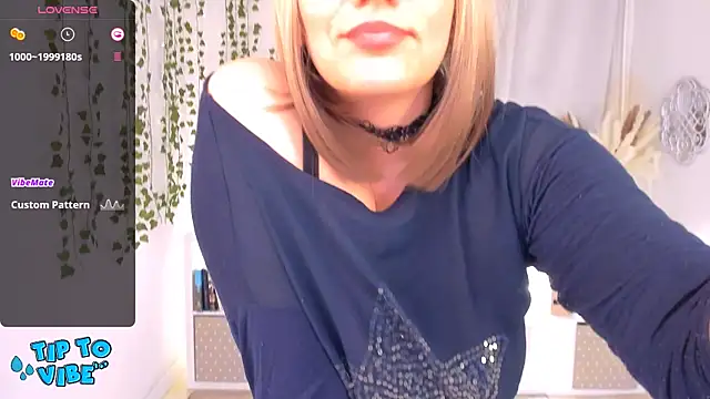 Snapshot of JillSpacey chatting on March 10, 2025, 1:45 am JillSpacey online show from March 10, 2025, 1:45 am