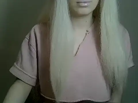 DitaVira online show from March 11, 2025, 5:13 pm