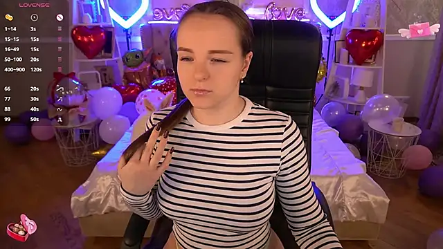 FoxyShy online show from February 13, 2025, 12:54 pm