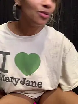 Snapshot of Rakiyahcharms chatting on February 2, 2025, 3:17 pm Rakiyahcharms online show from February 2, 2025, 3:17 pm