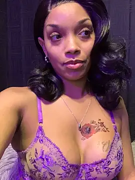 Snapshot of Rakiyahcharms chatting on November 7, 2025, 10:10 pm Rakiyahcharms online show from November 7, 2025, 10:10 pm