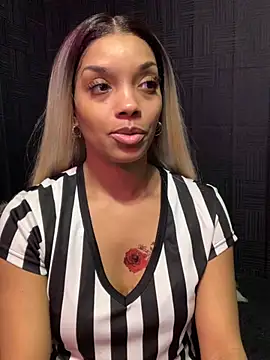 Snapshot of Rakiyahcharms chatting on November 28, 2025, 10:23 pm Rakiyahcharms online show from November 28, 2025, 10:23 pm