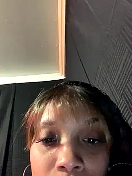 Snapshot of Rakiyahcharms chatting on December 17, 2025, 4:07 am Rakiyahcharms online show from December 17, 2025, 4:07 am