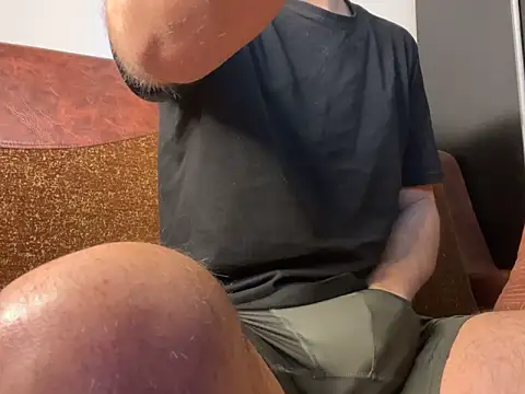 Snapshot of MarkReeds chatting on February 9, 2025, 6:54 am MarkReeds online show from February 9, 2025, 6:54 am