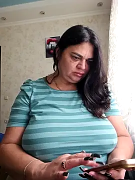 Snapshot of littleRikka chatting on September 29, 2025, 8:41 am littleRikka online show from September 29, 2025, 8:41 am