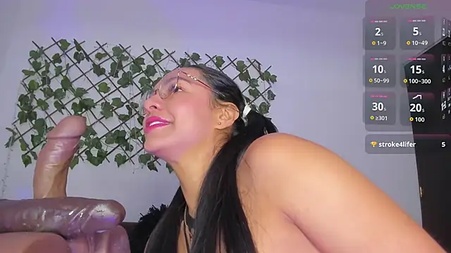 Snapshot of maribad chatting on October 7, 2025, 5:54 pm maribad online show from October 7, 2025, 5:54 pm