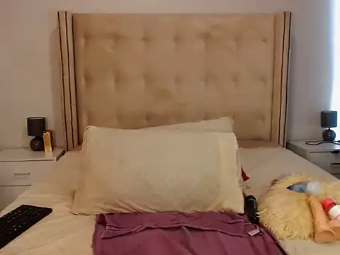 Snapshot of Iminathi20 chatting on October 23, 2025, 10:58 am Iminathi20 online show from October 23, 2025, 10:58 am