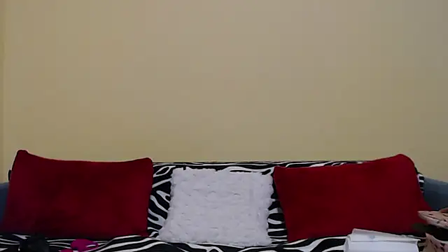 Snapshot of christine33 chatting on December 2, 2025, 10:16 pm christine33 online show from December 2, 2025, 10:16 pm