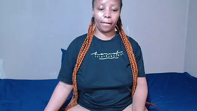 LoveBunny92 online show from December 17, 2025, 9:10 pm