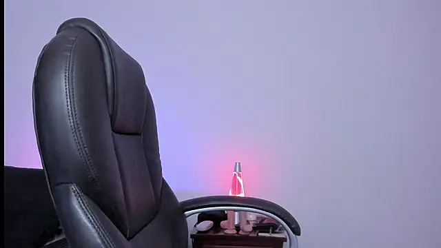 HazelKush online show from December 11, 2024, 11:32 pm