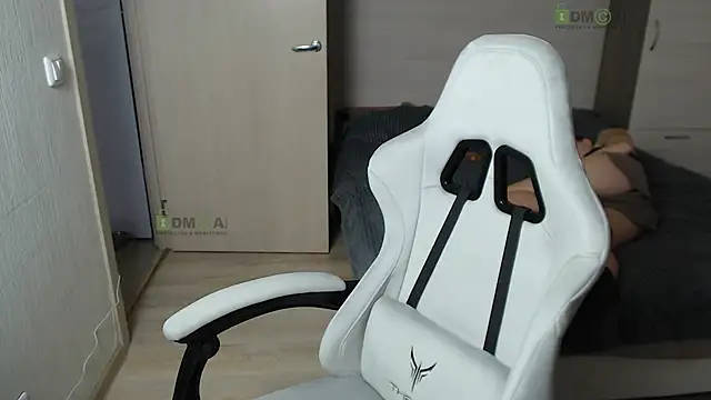 Snapshot of Sunny-Girl1 chatting on March 3, 2025, 6:26 am Sunny-Girl1 online show from March 3, 2025, 6:26 am