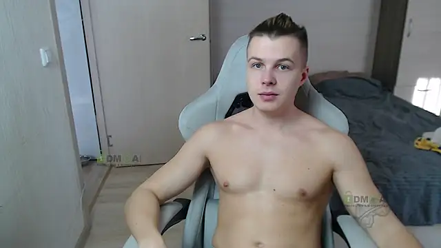 Snapshot of Sunny-Girl1 chatting on March 22, 2025, 10:17 am Sunny-Girl1 online show from March 22, 2025, 10:17 am