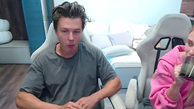 Snapshot of Sunny-Girl1 chatting on October 1, 2025, 7:58 am Sunny-Girl1 online show from October 1, 2025, 7:58 am