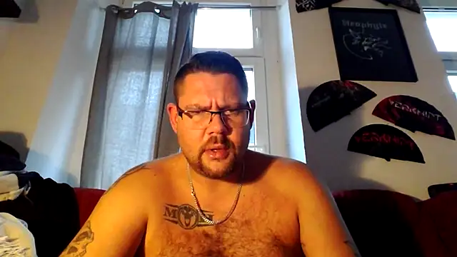 Snapshot of sexykevin17cm chatting on November 18, 2025, 2:43 pm sexykevin17cm online show from November 18, 2025, 2:43 pm