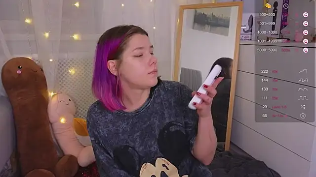 Mira Falls online show from January 9, 2025, 7:31 am