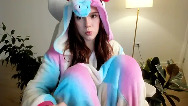 Snapshot of Pokemeboy chatting on December 4, 2025, 6:05 pm Pokemeboy online show from December 4, 2025, 6:05 pm