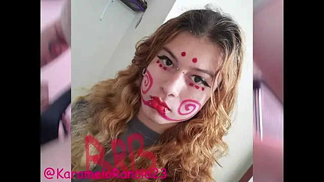Snapshot of Smoke_trip_Alicia chatting on February 21, 2025, 4:05 pm Smoke trip Alicia online show from February 21, 2025, 4:05 pm