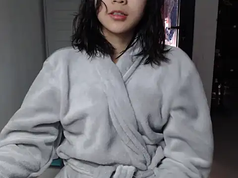 Snapshot of Bigg_Pussyy_Catt chatting on December 27, 2024, 4:26 am Bigg Pussyy Catt online show from December 27, 2024, 4:26 am