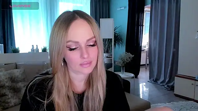 Snapshot of Libby_Nora chatting on February 27, 2025, 6:40 am Libby Nora online show from February 27, 2025, 6:40 am