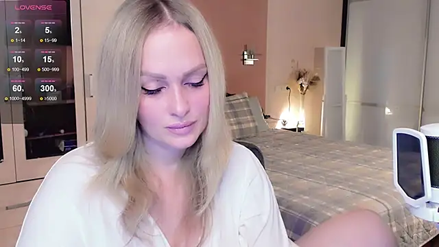 Libby Nora online show from November 8, 2025, 10:26 am