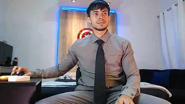 Snapshot of Andrew_4_ chatting on February 13, 2025, 1:50 am Andrew 4  online show from February 13, 2025, 1:50 am