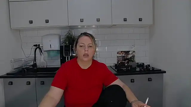 erikaerika online show from September 15, 2025, 6:57 am