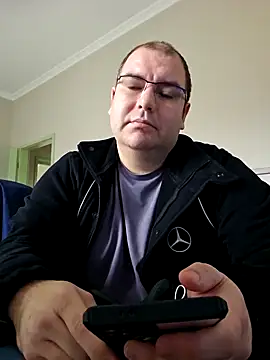 Snapshot of Andrew1900529 chatting on December 16, 2024, 11:01 am Andrew1900529 online show from December 16, 2024, 11:01 am