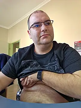 Snapshot of Andrew1900529 chatting on February 25, 2025, 12:03 pm Andrew1900529 online show from February 25, 2025, 12:03 pm