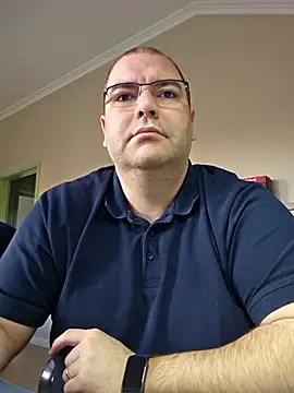 Snapshot of Andrew1900529 chatting on March 6, 2025, 5:35 am Andrew1900529 online show from March 6, 2025, 5:35 am