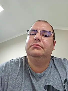 Snapshot of Andrew1900529 chatting on September 18, 2025, 10:28 am Andrew1900529 online show from September 18, 2025, 10:28 am