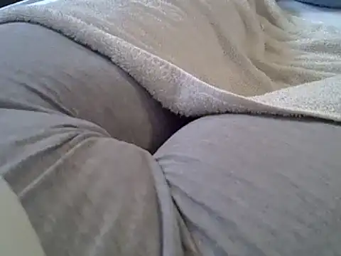 Snapshot of perescam chatting on March 1, 2025, 3:27 pm perescam online show from March 1, 2025, 3:27 pm