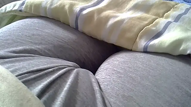 perescam online show from October 25, 2025, 2:35 pm