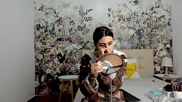 Snapshot of RoseDiamond06 chatting on October 10, 2025, 11:09 am RoseDiamond06 online show from October 10, 2025, 11:09 am