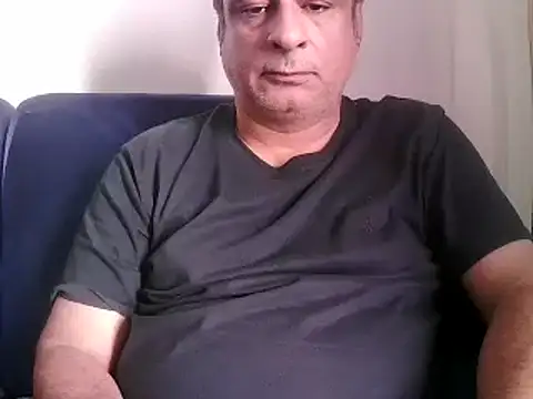Snapshot of desipapaxxx chatting on January 25, 2025, 8:42 am desipapaxxx online show from January 25, 2025, 8:42 am