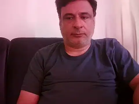 Snapshot of desipapaxxx chatting on February 6, 2025, 10:37 am desipapaxxx online show from February 6, 2025, 10:37 am