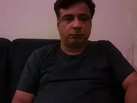Snapshot of desipapaxxx chatting on February 13, 2025, 6:27 pm desipapaxxx online show from February 13, 2025, 6:27 pm