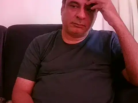 Snapshot of desipapaxxx chatting on February 14, 2025, 11:10 am desipapaxxx online show from February 14, 2025, 11:10 am