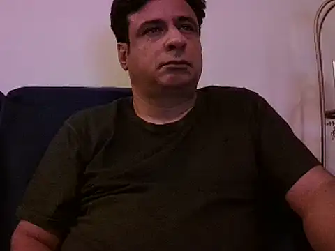 Snapshot of desipapaxxx chatting on February 20, 2025, 7:52 pm desipapaxxx online show from February 20, 2025, 7:52 pm