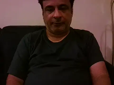 Snapshot of desipapaxxx chatting on February 27, 2025, 7:15 pm desipapaxxx online show from February 27, 2025, 7:15 pm