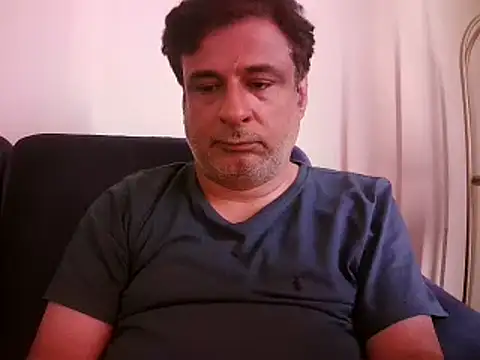 Snapshot of desipapaxxx chatting on March 15, 2025, 8:26 am desipapaxxx online show from March 15, 2025, 8:26 am