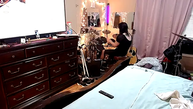 Snapshot of AerobicSleeve chatting on October 23, 2025, 10:41 pm AerobicSleeve online show from October 23, 2025, 10:41 pm