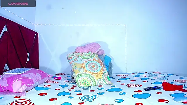 Snapshot of DanisaBrown chatting on December 14, 2024, 6:30 pm DanisaBrown online show from December 14, 2024, 6:30 pm
