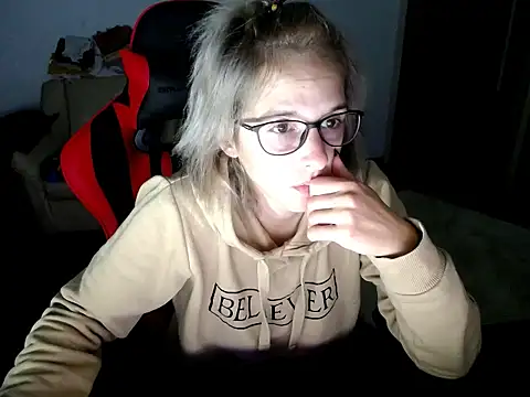 SexxyLety online show from October 1, 2025, 8:15 pm