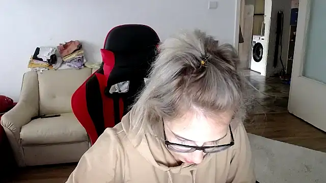 SexxyLety online show from October 2, 2025, 8:54 am