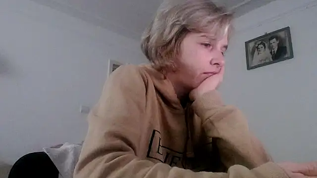 SexxyLety online show from November 4, 2025, 7:29 am