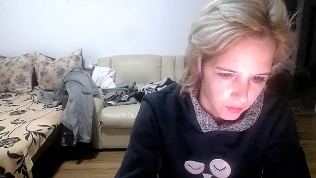 SexxyLety online show from November 5, 2025, 7:30 am