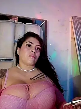 chelaqueen  online show from December 15, 2025, 2:49 am