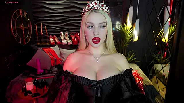 Snapshot of MistressDarsy chatting on January 18, 2025, 9:56 am MistressDarsy online show from January 18, 2025, 9:56 am