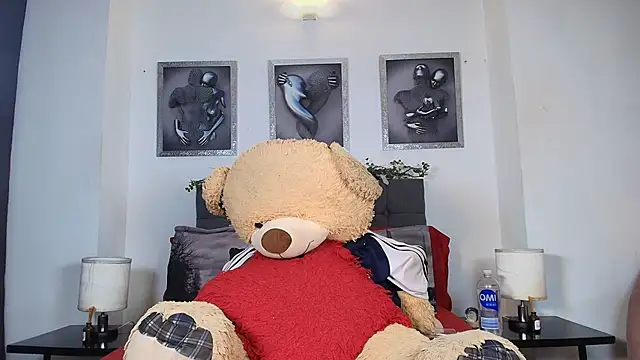 valerieharris online show from September 12, 2025, 2:44 am