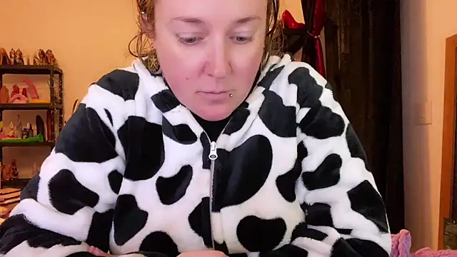 Snapshot of kisicaxx chatting on December 3, 2025, 5:11 pm kisicaxx online show from December 3, 2025, 5:11 pm